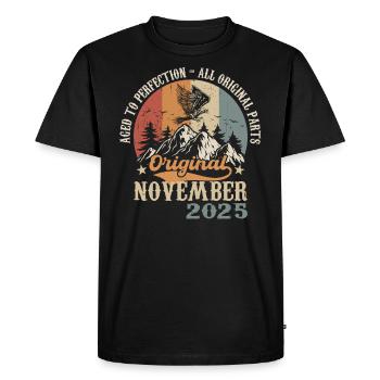 Légendaire depuis novembre 2025 - 2025 - T-shirt Premium bio Homme - noir - Devant - Nico (187cm)