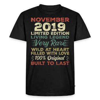 Légende Depuis Novembre 2019 Millésime Novembre 2019 - T-shirt Premium bio Homme - noir - Devant - Nico (187cm)