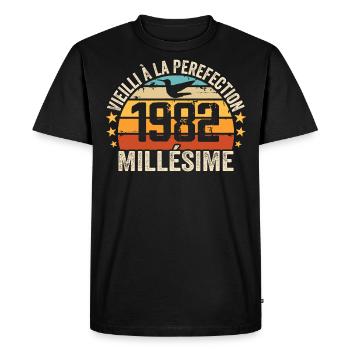 Vintage 1982 Retro 1982 Birthday Gift - Men's Premium Organic T-Shirt - black - Front - Nico (187cm)