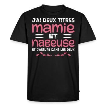 Deux Titres Mamie Nageuse | Grand-mère, Natation - T-shirt Premium bio Homme - noir - Devant - Nico (187cm)