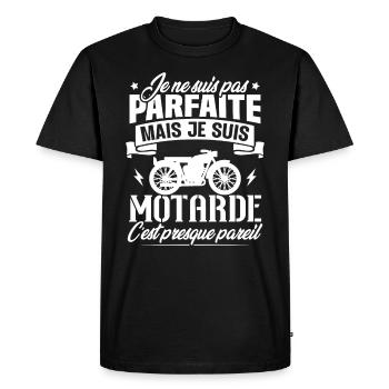 Je ne suis pas parfaite mais je suis motarde - T-shirt Premium bio Homme - noir - Devant - Nico (187cm)