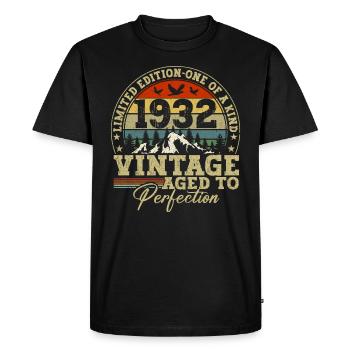 1932 Vintage aged to perfection - Men's Premium Organic T-Shirt - black - Front - Nico (187cm)