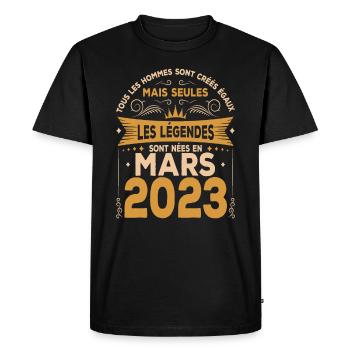 Millésime Né(e) Mars 2023 Cadeau Anniversaire - T-shirt Premium bio Homme - noir - Devant - Nico (187cm)