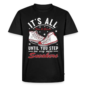 Fan de chaussures « Tu marches sur mes baskets » - T-shirt Premium bio Homme - noir - Devant - Nico (187cm)