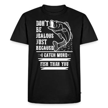 Ne sois pas jaloux juste parce que j’ai plus de poissons. - T-shirt Premium bio Homme - noir - Devant - Nico (187cm)