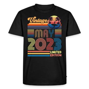 Né Mai 2023 Cadeau Anniversaire Mai 2023, MAY, May - T-shirt Premium bio Homme - noir - Devant - Nico (187cm)