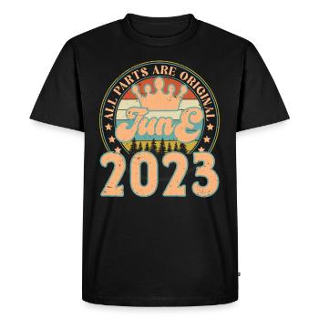 Juin 2023. Cadeau d’anniversaire juin 2023. June - T-shirt Premium bio Homme - noir - Devant - Nico (187cm)