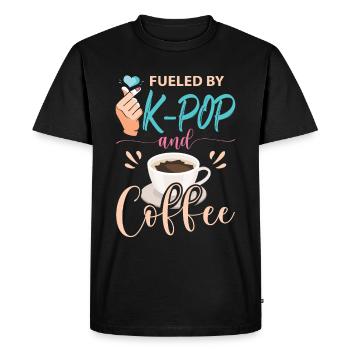 Alimenté par la K-Pop et le café - T-shirt Premium bio Homme - noir - Devant - Nico (187cm)