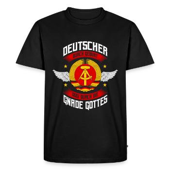 Deutscher Durch Geburt Ossi Durch Die Gnade Gottes - Männer Premium Bio T-Shirt - Schwarz - Vorne - Nico (187cm)