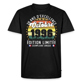26 Ans Anniversaire Vintage Né en Octobre 1996 - T-shirt Premium bio Homme - noir - Devant - Nico (187cm)