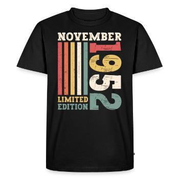 Original November 1952 70th birthday gift - Men's Premium Organic T-Shirt - black - Front - Nico (187cm)