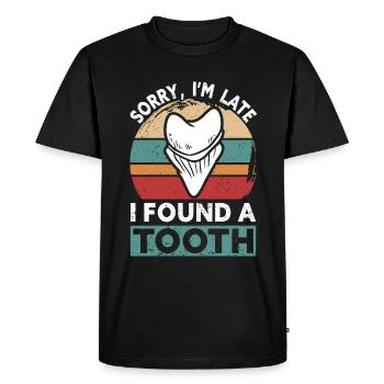 Fossil Shark Tooth Collector Shark Tooth - Men's Premium Organic T-Shirt - black - Front - Nico (187cm)