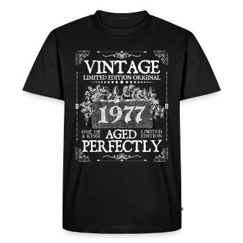1977 | Vintage Perfectly since 1977 birthday - Men's Premium Organic T-Shirt - black - Front - Nico (187cm)