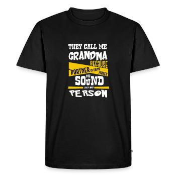Le partenaire dans le crime ressemble à une mauvaise personne Grand-mère - T-shirt Premium bio Homme - noir - Devant - Nico (187cm)