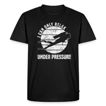 I can only relax under pressure - Tauchen - Diving - Men's Premium Organic T-Shirt - black - Front - Nico (187cm)
