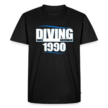 Anniversaire du plongeur - Plongée depuis novembre 1990 - T-shirt Premium bio Homme - noir - Devant - Nico (187cm)