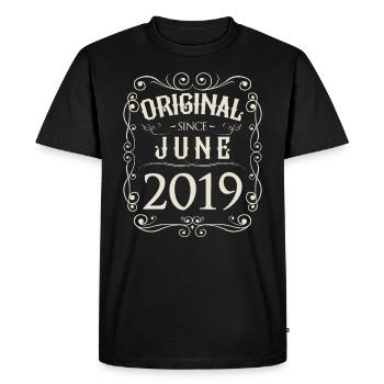 Vintage - Original since June 2019 Birthday - Men's Premium Organic T-Shirt - black - Front - Nico (187cm)