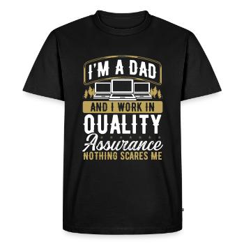 Assurance qualité Fête des pères QA Engineering DadQu - T-shirt Premium bio Homme - noir - Devant - Nico (187cm)