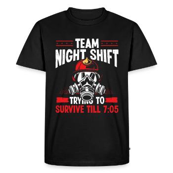 Les pompiers de nuit de l’équipe survivent jusqu’à 7h05 du jour au lendemain - T-shirt Premium bio Homme - noir - Devant - Nico (187cm)