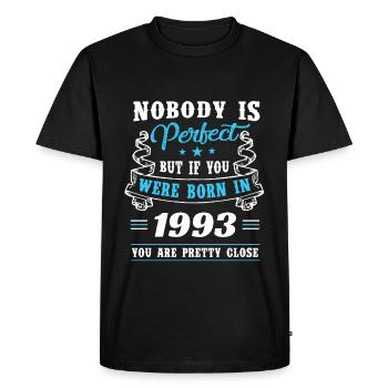 Né en 1993 assez proche de la perfection - T-shirt Premium bio Homme - noir - Devant - Nico (187cm)