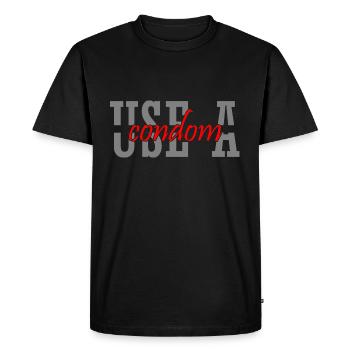 Utilisation sarcastique d’un préservatif - T-shirt Premium bio Homme - noir - Devant - Nico (187cm)