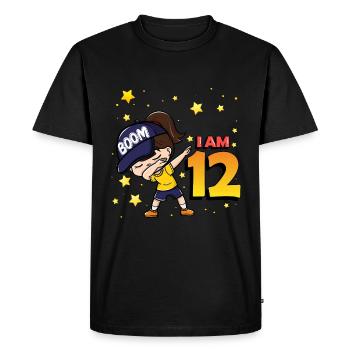 Boom J’ai 12 | Birthday Girl | Fête du 12e anniversaire - T-shirt Premium bio Homme - noir - Devant - Nico (187cm)
