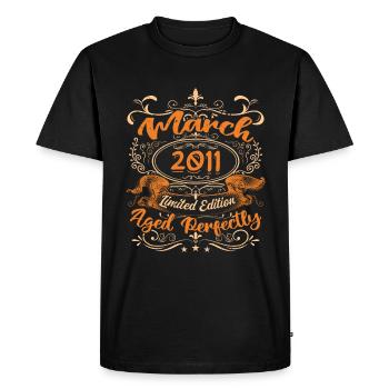 Anniversaire Vintage Né(e) en Mars 2011 - T-shirt Premium bio Homme - noir - Devant - Nico (187cm)