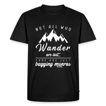 Tous ceux qui errent ne sont pas perdus - Bagging Munros - T-shirt Premium bio Homme - noir - Devant - Nico (187cm)