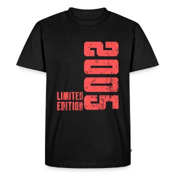 17 Birthday Gift Teenager Born 2005 - Men's Premium Organic T-Shirt - black - Front - Nico (187cm)