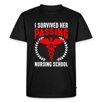 I Survived Her Passing Nursing School 18 - Men's Premium Organic T-Shirt - black - Front - Nico (187cm)