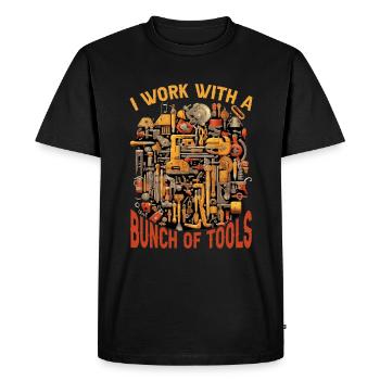 I Work With A Bunch Of Tools 26 - Männer Premium Bio T-Shirt - Schwarz - Vorne - Nico (187cm)