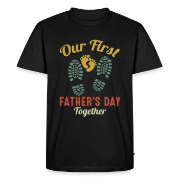 Notre première fête des pères ensemble - T-shirt Premium bio Homme - noir - Devant - Nico (187cm)
