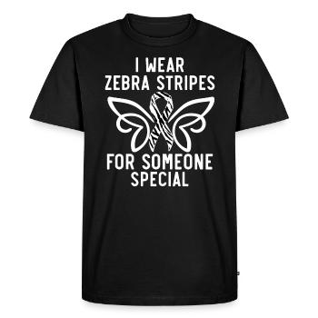 Je porte des rayures zébrées Sensibilisation au cancer carcinoïde - T-shirt Premium bio Homme - noir - Devant - Nico (187cm)