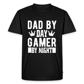 Dad By Day Gamer By Night - Lustiger Gamer Spruch - Men's Premium Organic T-Shirt - black - Front - Nico (187cm)