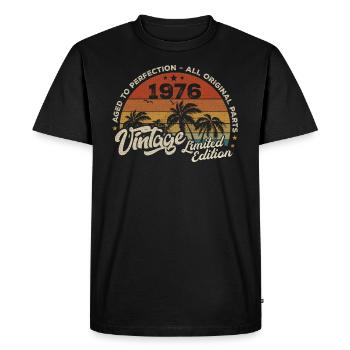 Vintage 1976 Birthday Retro 1976 - Men's Premium Organic T-Shirt - black - Front - Nico (187cm)