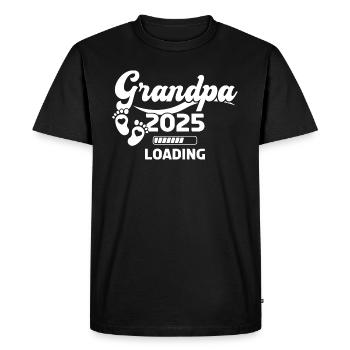 Abuelo 2025 Cargando - Camiseta prémium ecológica para hombre - negro - delante - Nico (187cm)