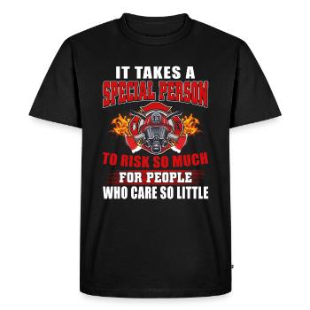 Pompier avec camion de pompiers - T-shirt Premium bio Homme - noir - Devant - Nico (187cm)