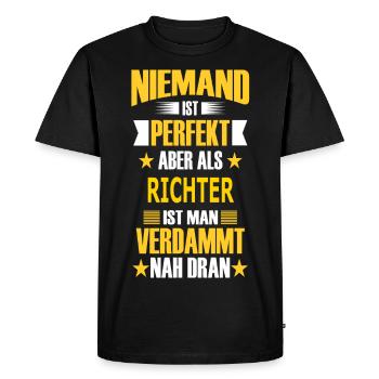 RICHTER - Männer Premium Bio T-Shirt - Schwarz - Vorne - Nico (187cm)