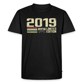 Born in 2019 - Vintage 2019 - 5th Anniversary Retro - Men's Premium Organic T-Shirt - black - Front - Nico (187cm)