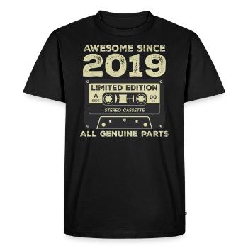 2019 Birthday Born in 2019 Vintage Retro - Men's Premium Organic T-Shirt - black - Front - Nico (187cm)