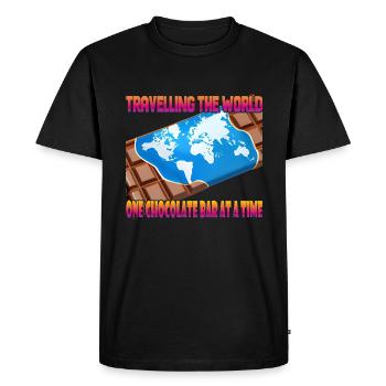 Voyager avec une barre de chocolat - T-shirt Premium bio Homme - noir - Devant - Nico (187cm)