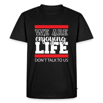 Week-end avec des amis en groupe - T-shirt Premium bio Homme - noir - Devant - Nico (187cm)