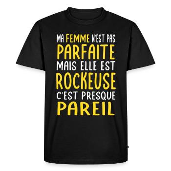 Ma femme n'est pas parfaite mais elle est rockeuse - T-shirt Premium bio Homme - noir - Devant - Nico (187cm)