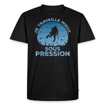 Je Travaille Mieux Sous Pression Plongée - T-shirt Premium bio Homme - noir - Devant - Nico (187cm)