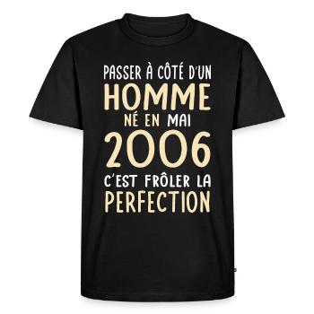Birthday 18 years old - Born in May 2006 - Men's Premium Organic T-Shirt - black - Front - Nico (187cm)