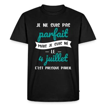 Anniversaire - Pas parfait mais né le 4 Juillet - T-shirt Premium bio Homme - noir - Devant - Nico (187cm)