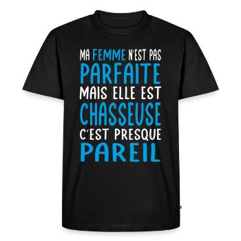Ma femme pas parfaite mais elle est chasseuse - T-shirt Premium bio Homme - noir - Devant - Nico (187cm)