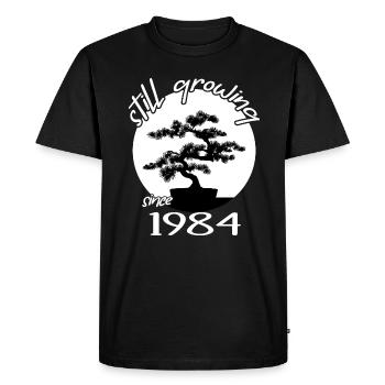 1984 Anniversaire Bonsaï arbre « Encore en croissance » Nebari - T-shirt Premium bio Homme - noir - Devant - Nico (187cm)