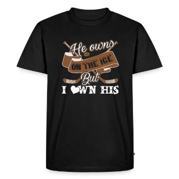 Hockey He Owns On The but I Own His - Men's Premium Organic T-Shirt - black - Front - Nico (187cm)