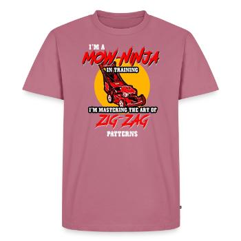 Lawn Care I'm A Mow Ninja In Training - Men's Premium Organic T-Shirt - mauve - Front - Nico (187cm)